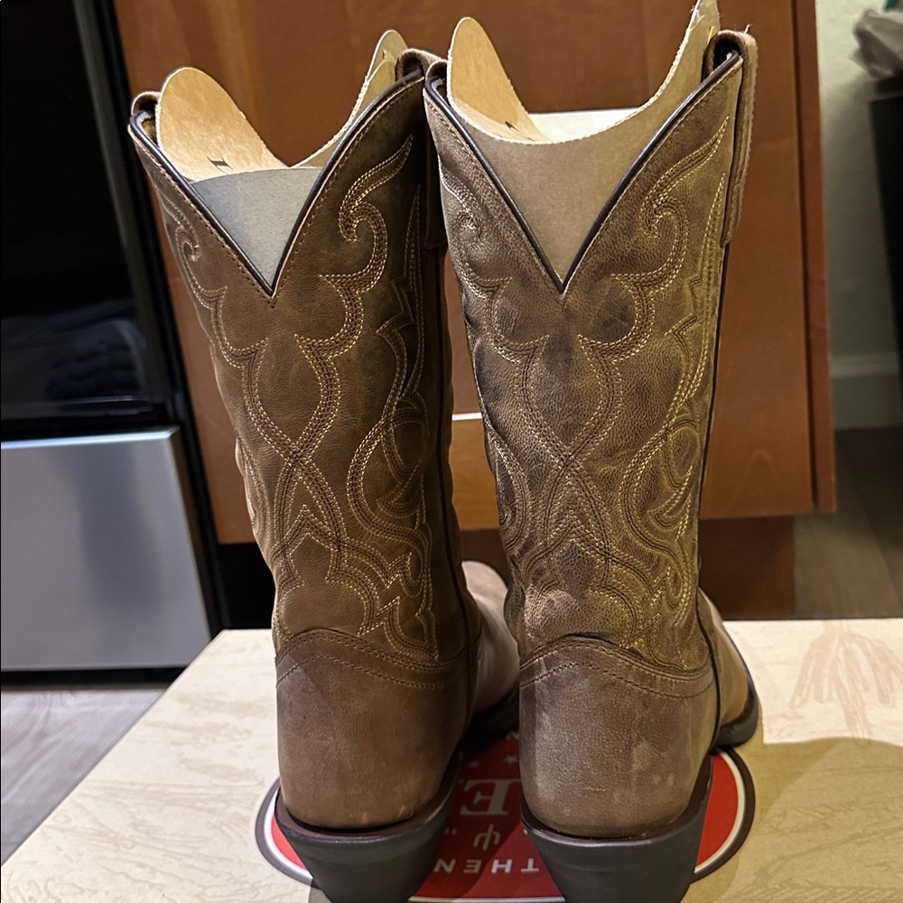 Women’s Laredo Maddie brown Western Boots size 7 1/2 - Picture 3 of 13